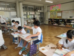 ２学期のめあてをかく